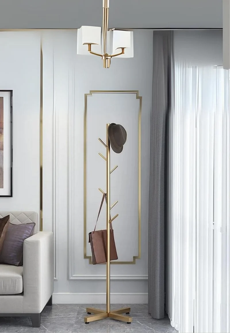 Porte manteau sur pied design arbre doré sur base croisée